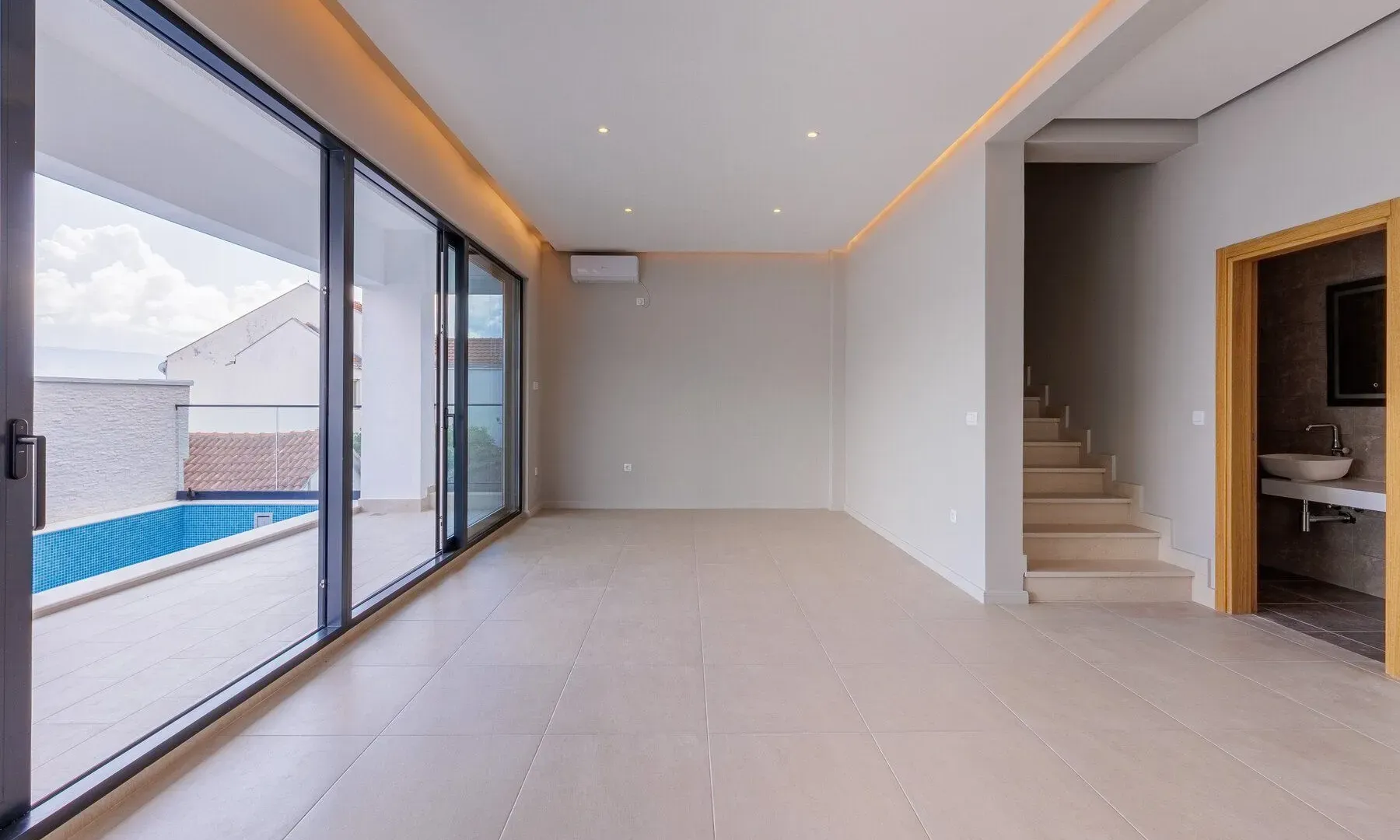 Prodaja, kuća, 200m², Krašići, Tivat