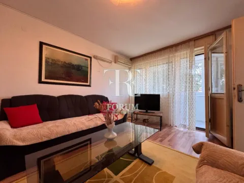 Izdavanje, dvosoban stan, 75m², Pobrežje, Podgorica - image 5