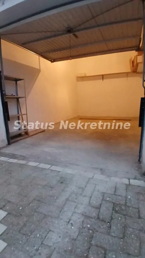 Izdavanje, parking/garaža, 15m², Centar, Novi Sad