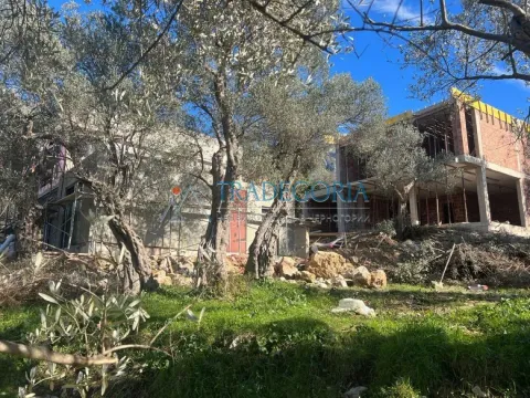 Prodaja, kuća, 183m², Bar, Crna Gora - image 10