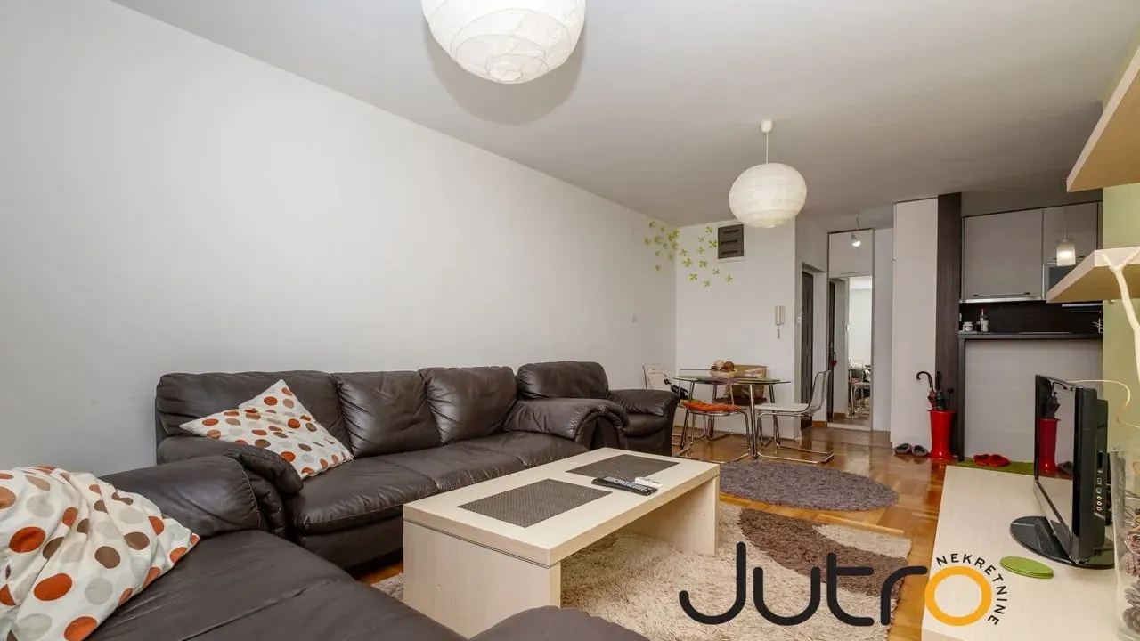 Izdavanje, dvosoban stan, 60m², City Kvart, Podgorica