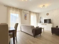 Sale, two bedroom apartment, 54m², Dobrota, Kotor - image 11