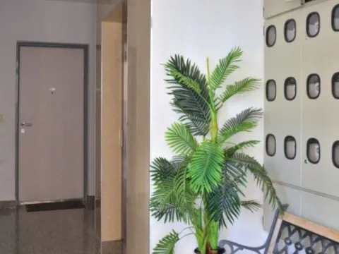 Sale, two bedroom apartment, 81m², Bečići, Budva - image 4