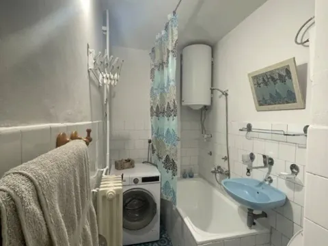 Izdavanje, jednosoban stan, 40m², Stari Grad, Beograd - image 4