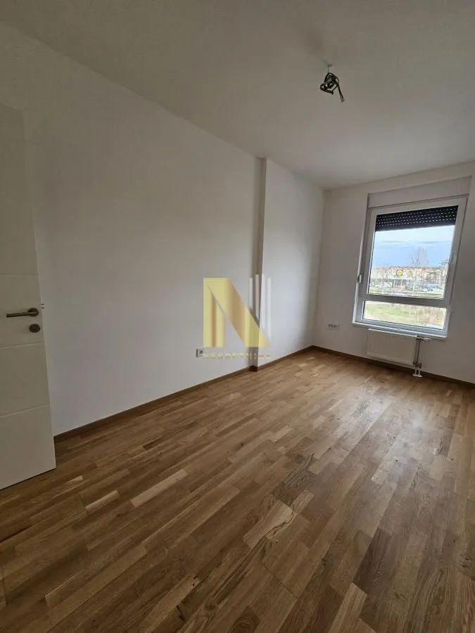 Prodaja, četvorosoban stan, 87m², Bulevar patrijarha Pavla, Novi Sad Sve Podlokacije