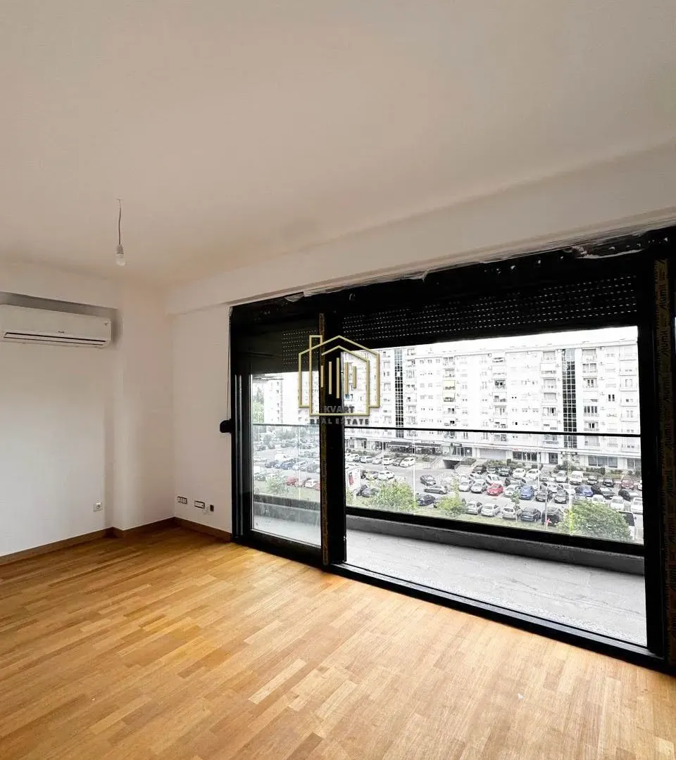 Prodaja, dvosoban stan, 91m², Pobrežje, Podgorica