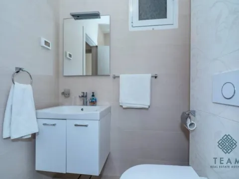 Rent, three bedroom apartment, 72m², Pržno, Budva - image 9