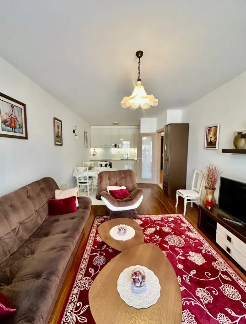 Izdavanje, jednosoban stan, 53m², Master Kvart, Podgorica