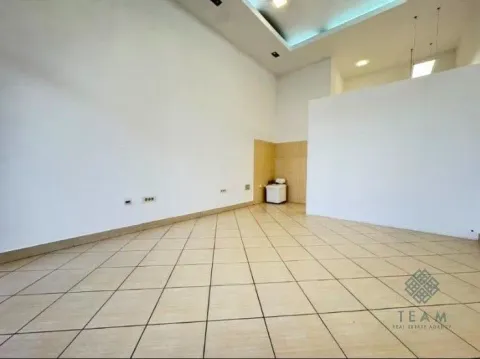 Rent, office space, 25m², Stari Aerodrom, Podgorica - image 2