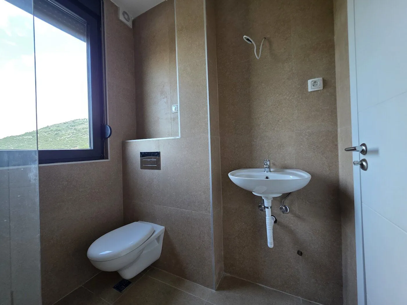 Prodaja, stan, 64m², Tološi, Podgorica