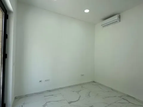 Rent, office space, 50m², Seljanovo, Tivat - image 3