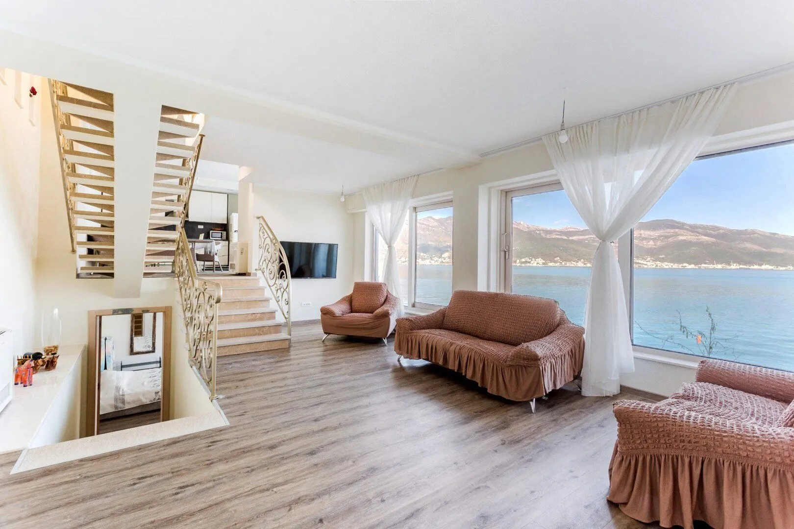 Prodaja, kuća, 240m², Bratešići, Kotor