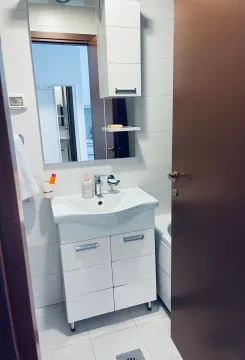 Izdavanje, garsonjera, 33m², City Kvart, Podgorica - image 9