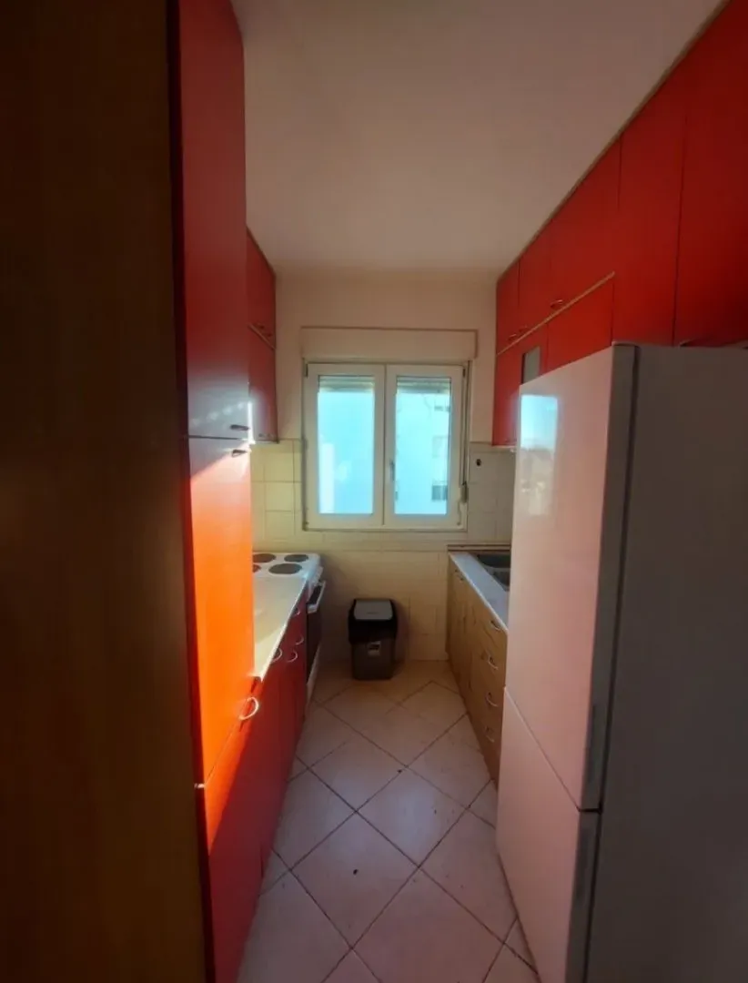 Izdavanje, jednosoban stan, 51m², Centar, Podgorica