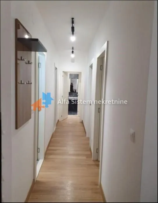 Izdavanje, četvorosoban stan, 105m², Novi Beograd Blok 65, Novi Beograd Sve Podlokacije