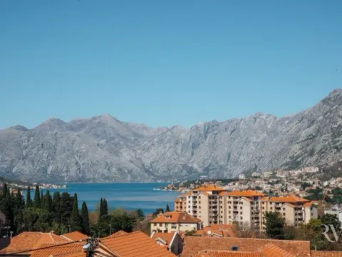 Izdavanje, dvosoban stan, 91m², Škaljari, Kotor - image 9