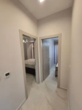 Izdavanje, dvosoban stan, 70m², Pod Kuk, Tivat - image 6