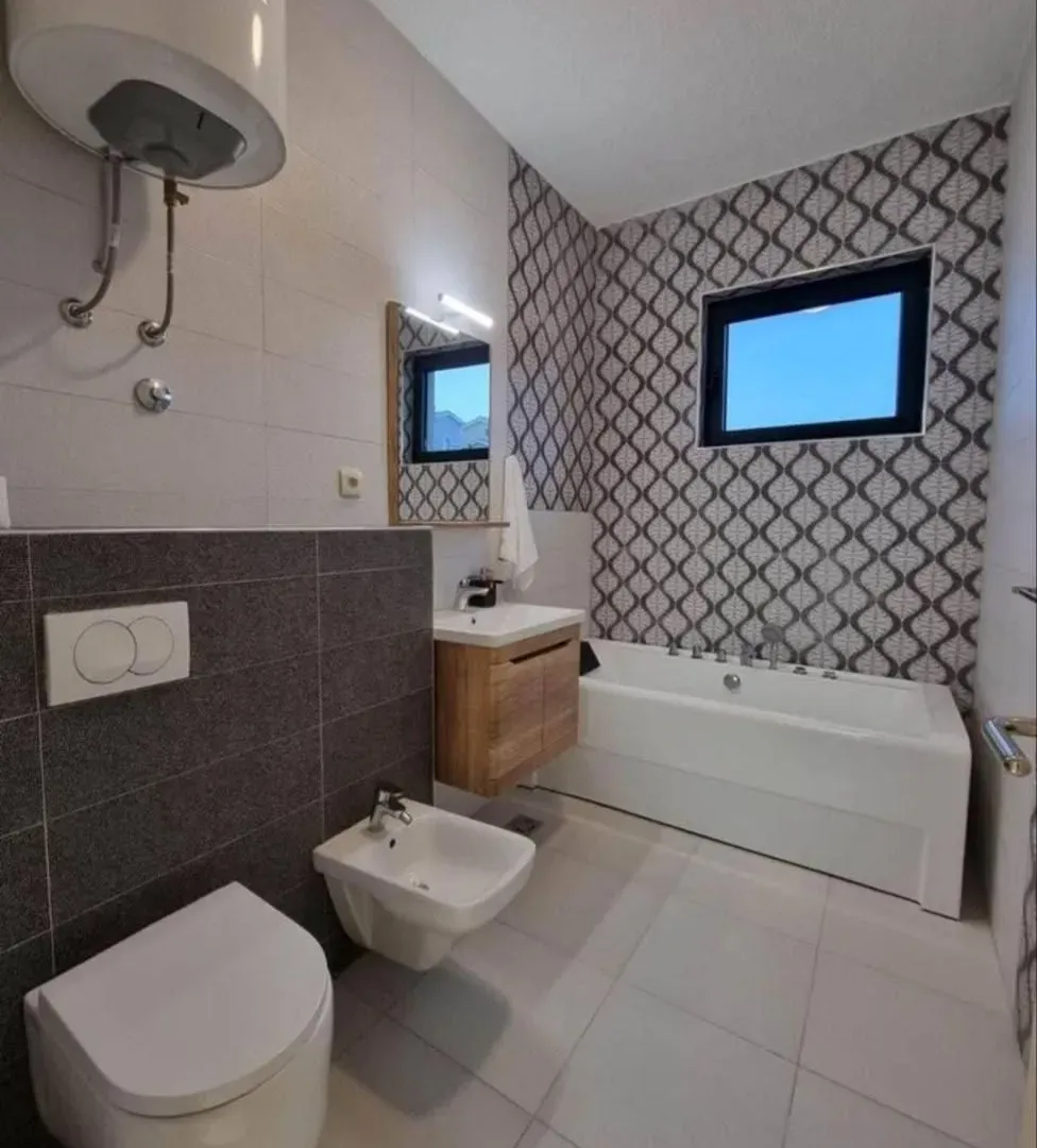 Sale, two bedroom apartment, 81m², Bečići, Budva