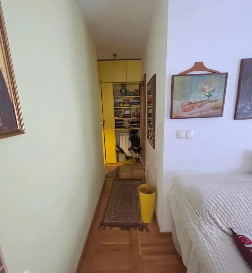 Prodaja, jednosoban stan, 34m², Kneževac, Beograd
