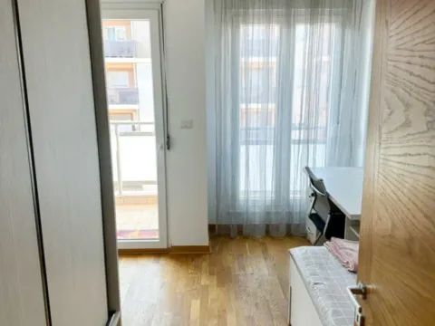 Izdavanje, dvosoban stan, 64m², City Kvart, Podgorica - image 7