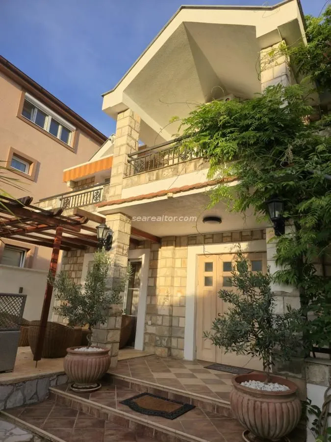 Prodaja, kuća, 234m², Mrčevac, Tivat