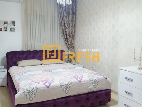 Izdavanje, trosoban stan, 100m², City Kvart, Podgorica - image 14