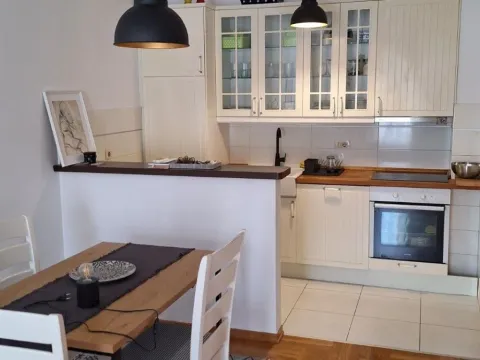 Izdavanje, jednosoban stan, 55m², Tuški Put, Podgorica - image 11