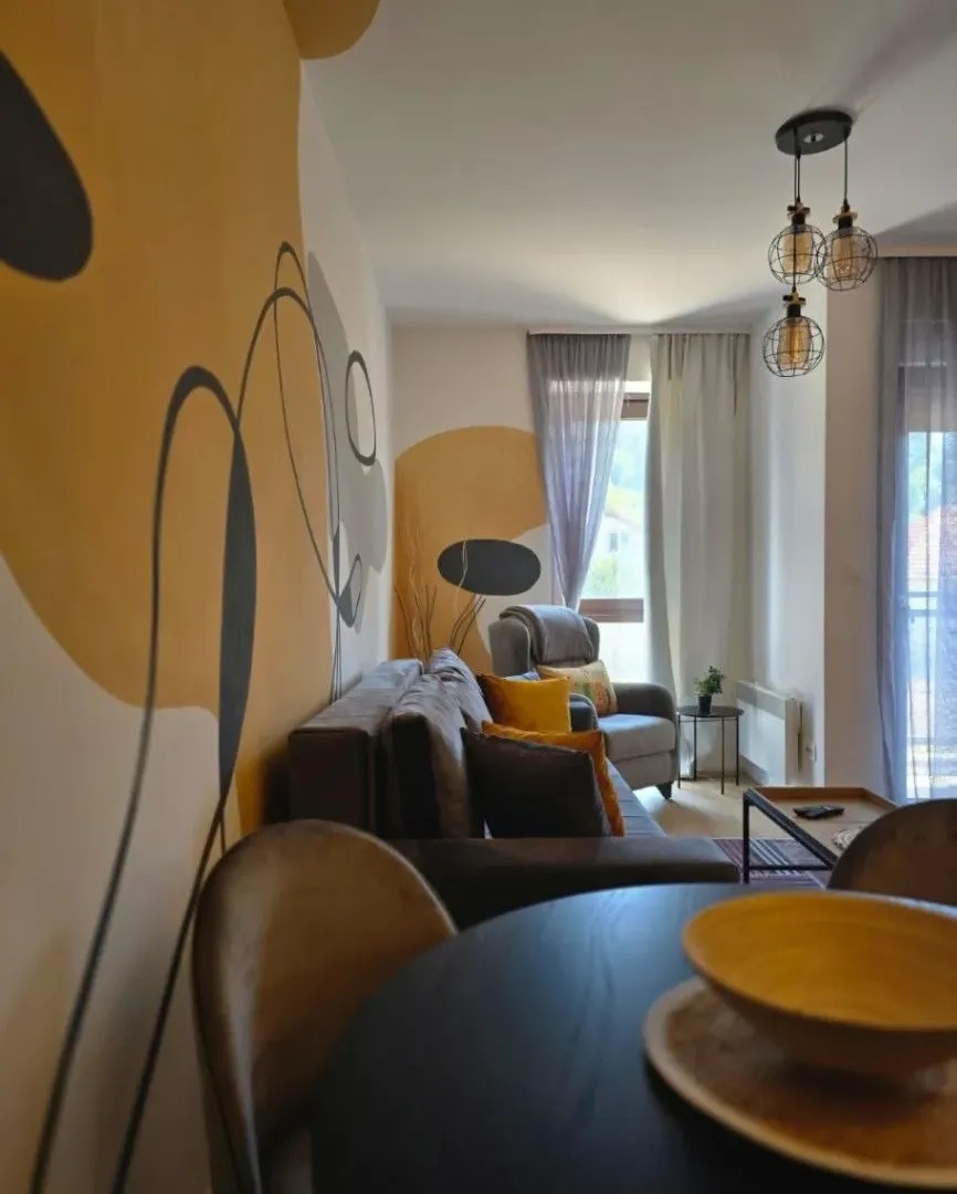 Izdavanje, jednosoban stan, 42m², Centar, Kolašin