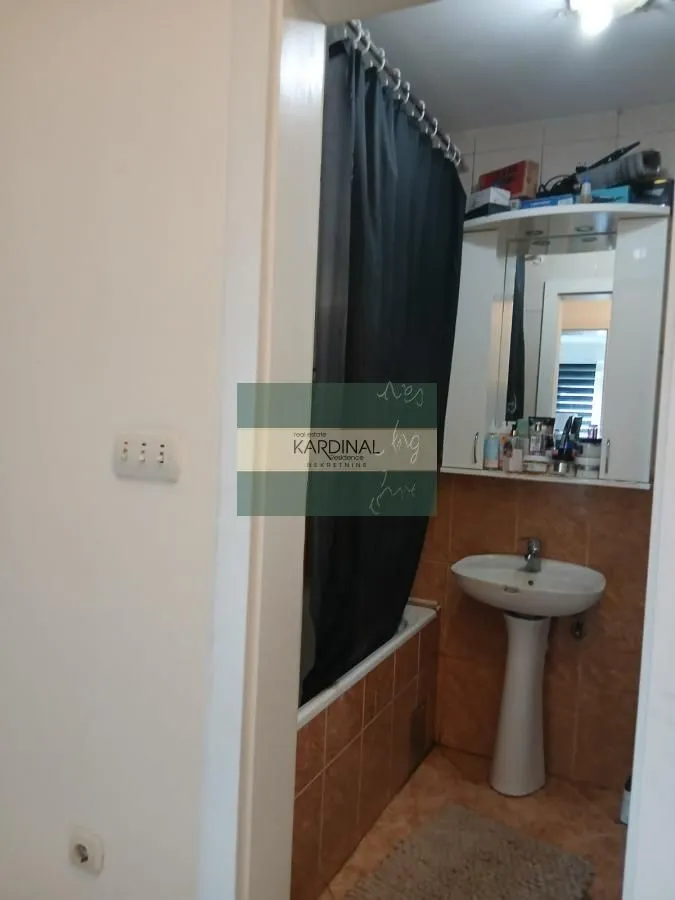 Prodaja, trosoban stan, 79m², Centar, Jagodina