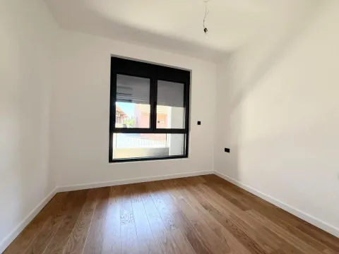 Prodaja, dvosoban stan, 63m², Tološi, Podgorica - image 11