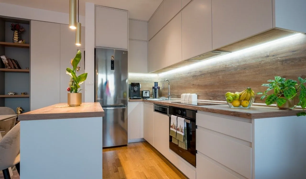 Prodaja, dvosoban stan, 63m², Pod Kuk, Tivat