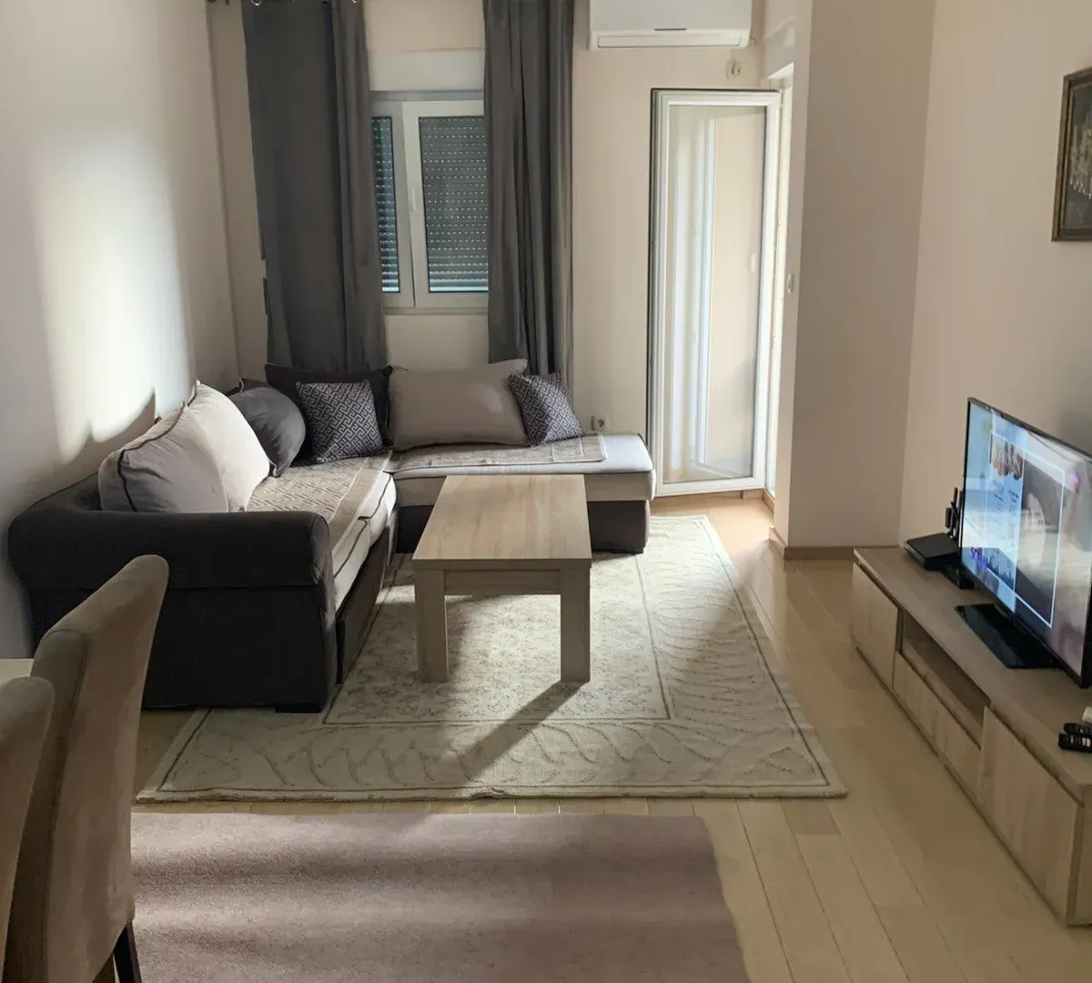 Izdavanje, jednosoban stan, 46m², City Kvart, Podgorica