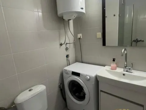 Izdavanje, dvosoban stan, 43m², Đeram Pijaca, Beograd - image 9