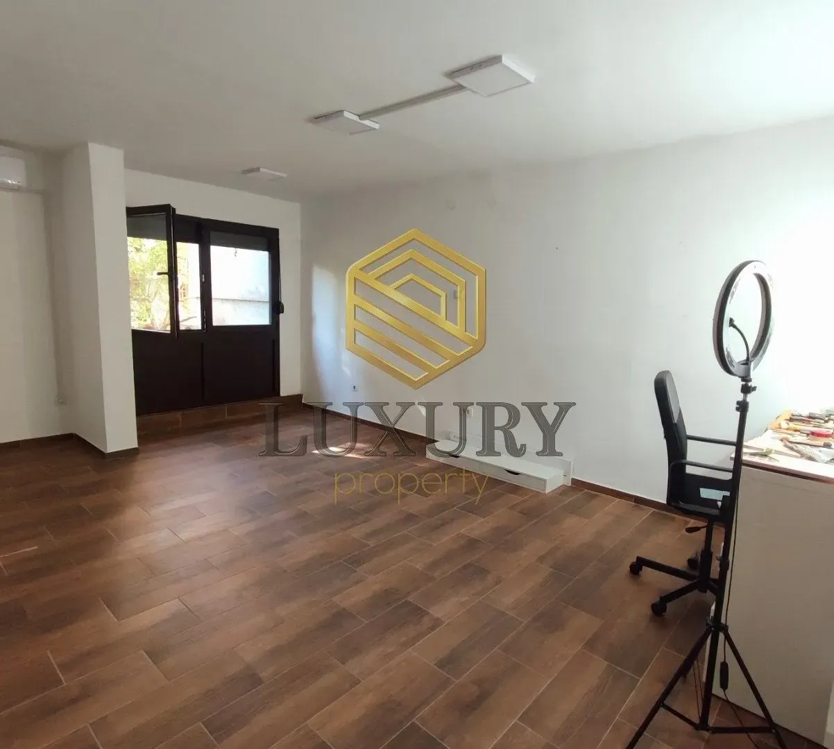 Rent, office space, 80m², Blok 5, Podgorica