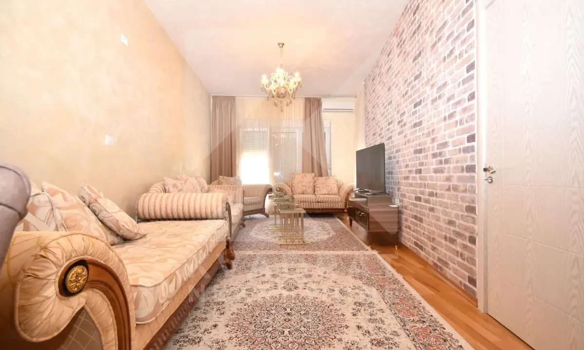 Izdavanje, dvosoban stan, 72m², Ljubović, Podgorica