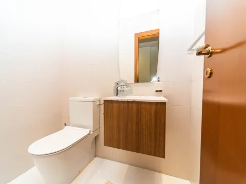 Izdavanje, trosoban stan, 200m², Gorica C, Podgorica - image 20