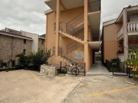 Sale, studio apartment, 30m², Sutomore, Bar - image 1