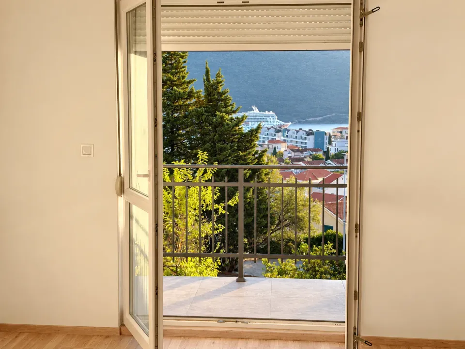 Prodaja, jednosoban stan, 43m², Đenovići, Herceg Novi