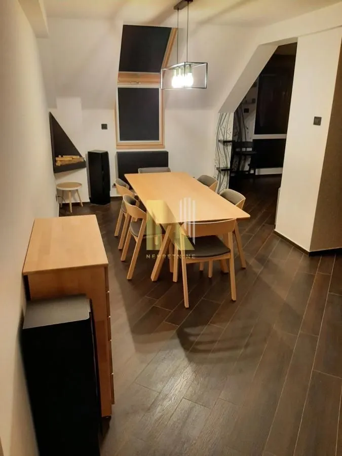 Prodaja, četvorosoban stan, 176m², Centar, Novi Sad