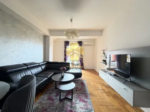 Rent, studio apartment, 80m², City Kvart, Podgorica - image 1