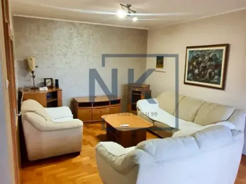 Prodaja, trosoban stan, 105m², Blok 6, Podgorica - image 2