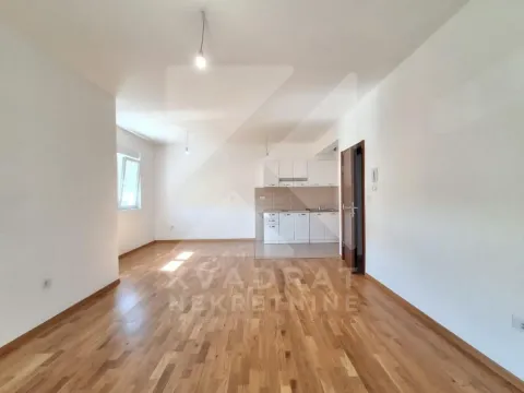 Prodaja, dvosoban stan, 73m², Tuški Put, Podgorica - image 2