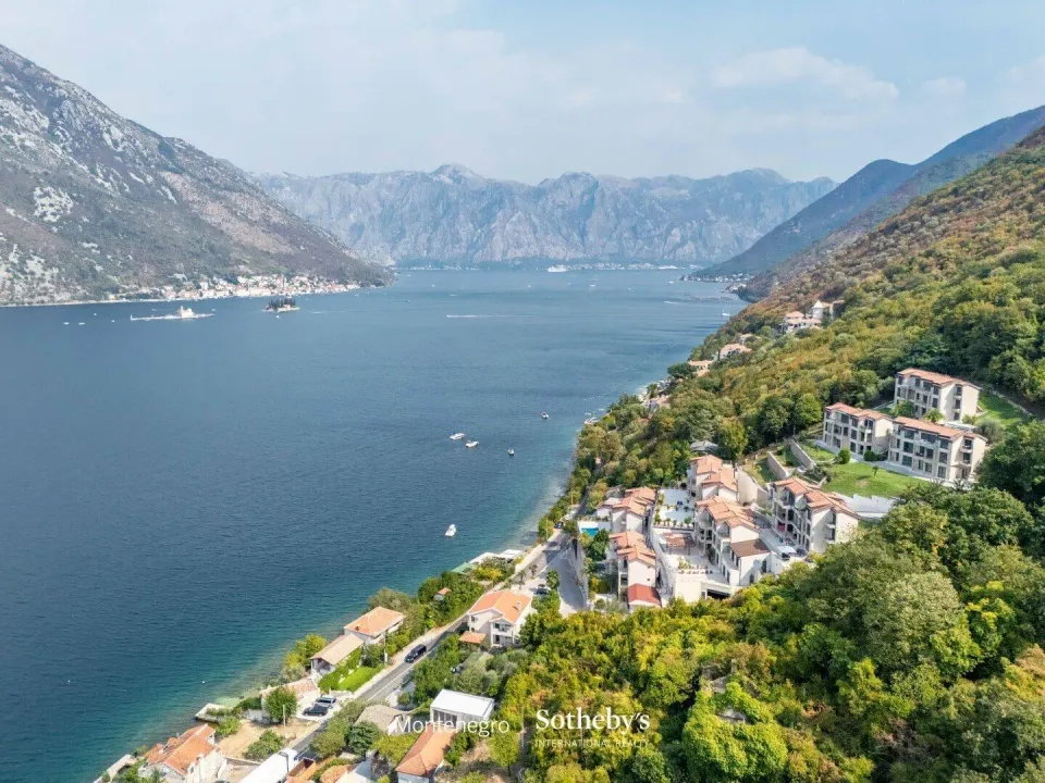 Sale, two bedroom apartment, 69m², Kostanjica, Kotor