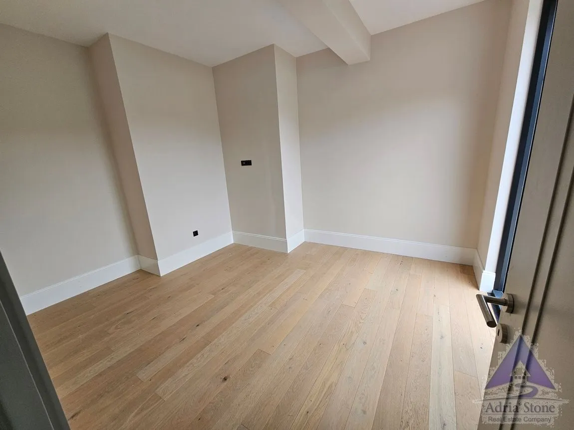 Prodaja, jednosoban stan, 77m², Rafailovići, Budva