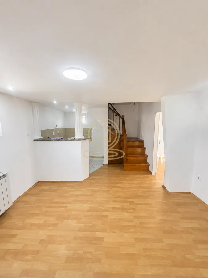 Prodaja, jednosoban stan, 33m², Centar, Novi Sad