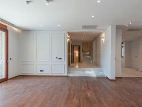 Prodaja, kuća, 500m², Mareza, Podgorica - image 3