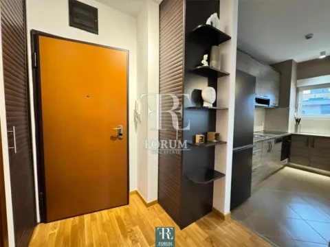 Rent, one bedroom apartment, 55m², City Kvart, Podgorica - image 6