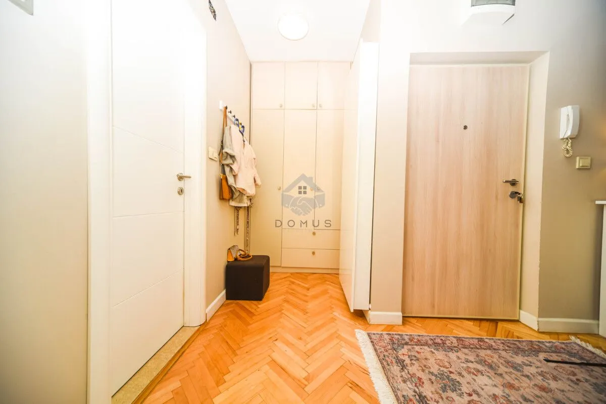 Prodaja, jednosoban stan, 67m², Blok 6, Podgorica