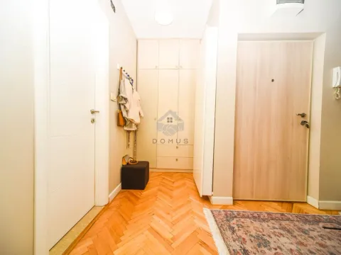 Prodaja, jednosoban stan, 67m², Blok 6, Podgorica - image 9