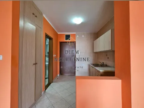 Prodaja, stan, 33m², Centar, Bar - image 5